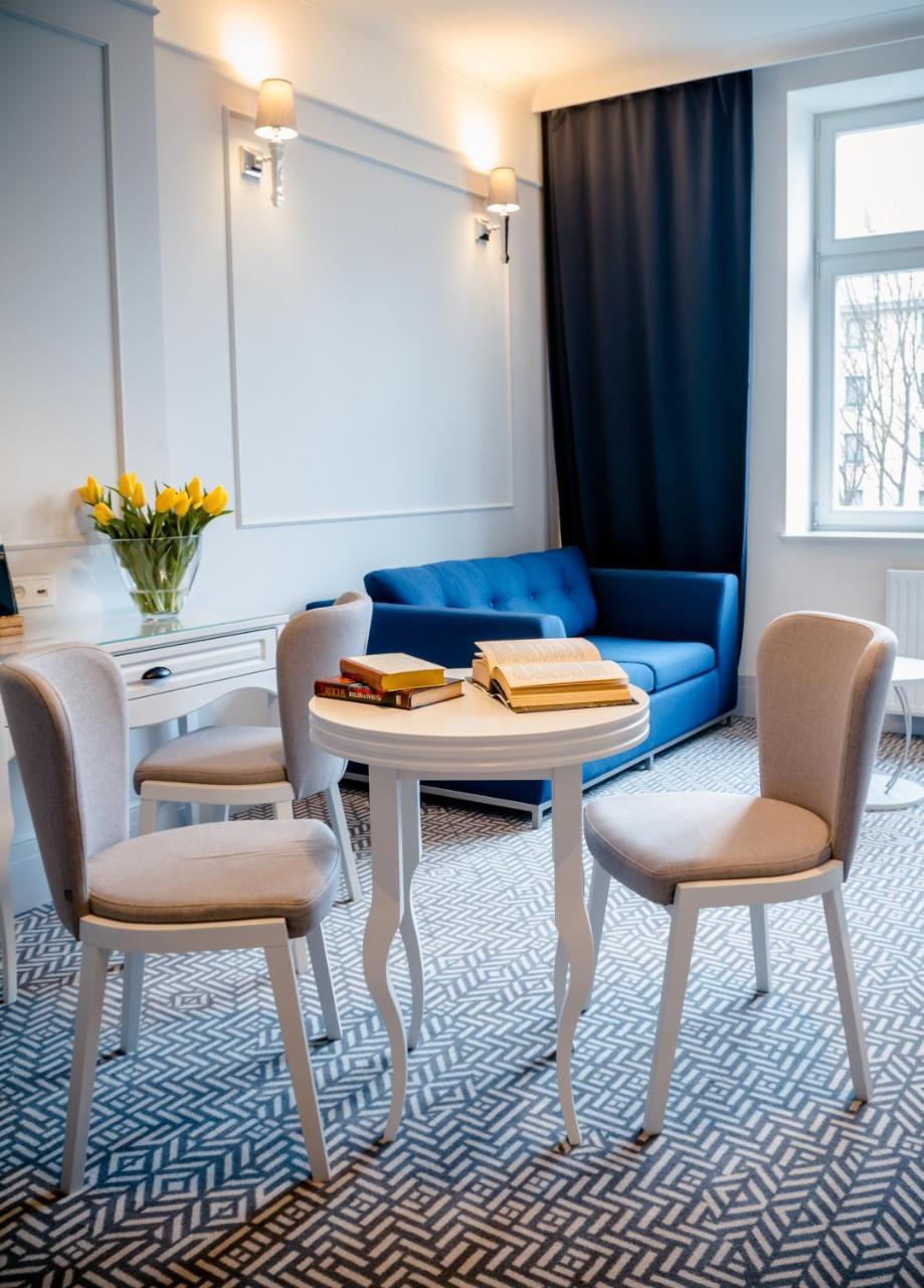 Amber Design Apartahotel 4*
