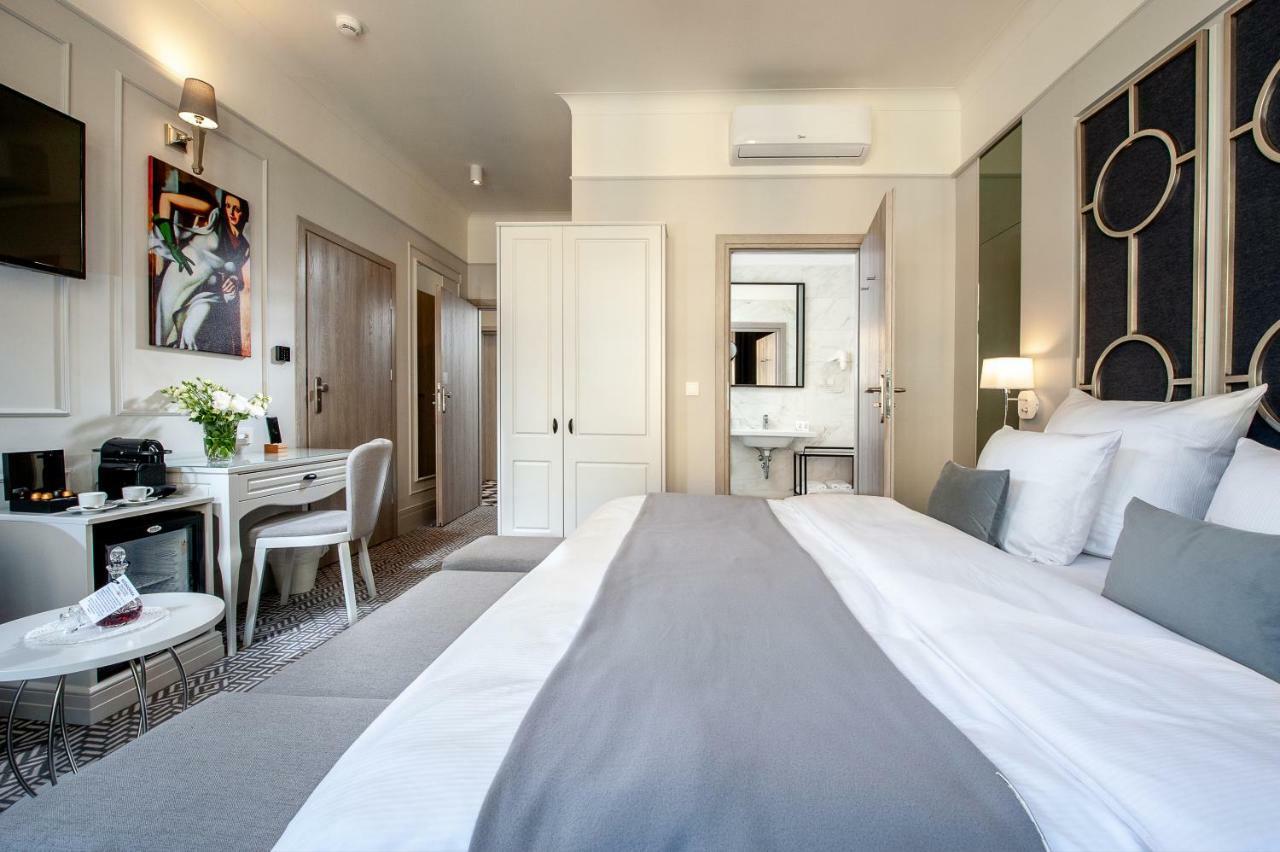 Amber Design Apartahotel 4*